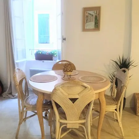 Apartment Au Coeur Du Village De Fayence